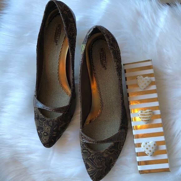 SEYCHELLES Fashion Pumps Fleur Design 1 1/2 heel Brown Sculpted Fleur Design - Picture 2 of 4